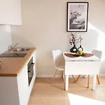 Estonishing Stay Mere Residence