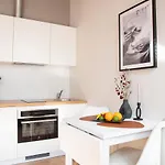 Estonishing Stay Mere Residence