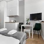 Estonishing Stay Mere Residence